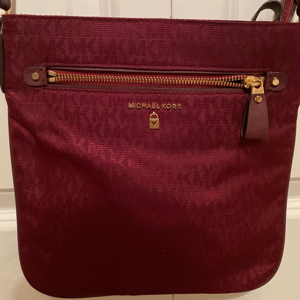 Micheal Kors Messenger Bag